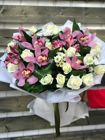Букет цветов из: Розы и Хризантемы в Яр Удмуртия