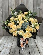 Букет цветов из:  Розы и Лизиантусы в Яр Удмуртия