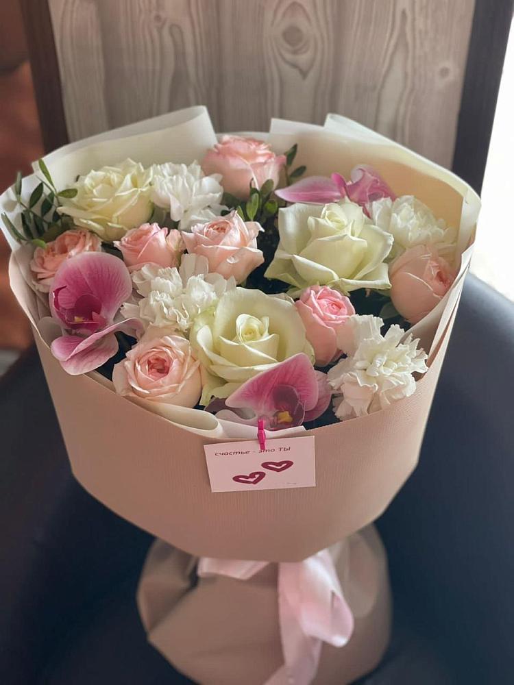 Букет цветов из: Орхидеи, Розы и Гвоздики в Яр Удмуртия