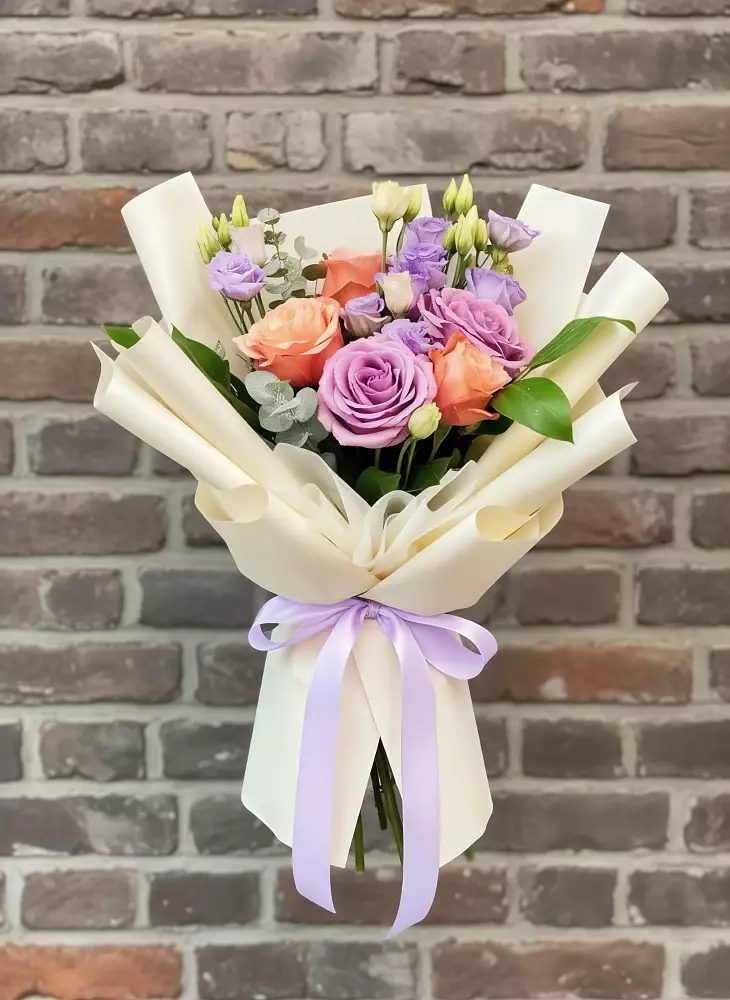 Букет цветов из: Лизиантусы и Розы в Яр Удмуртия