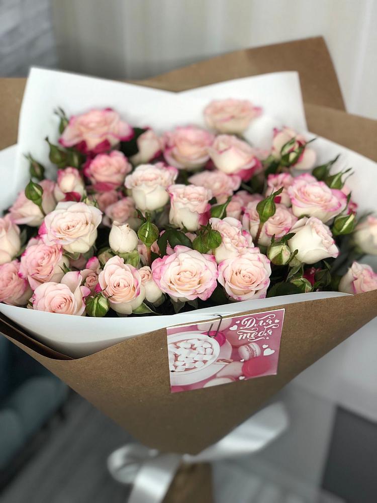 Букет цветов из: Розы в Яр Удмуртия