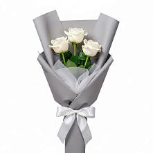 Букет 3 белые розы в Яр Удмуртия