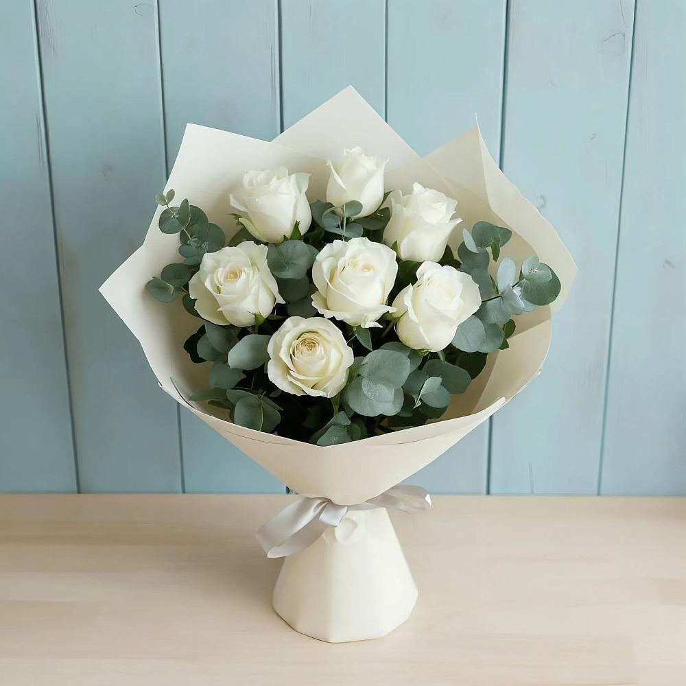 Букет Белые розы в Эвкалипте в Яр Удмуртия
