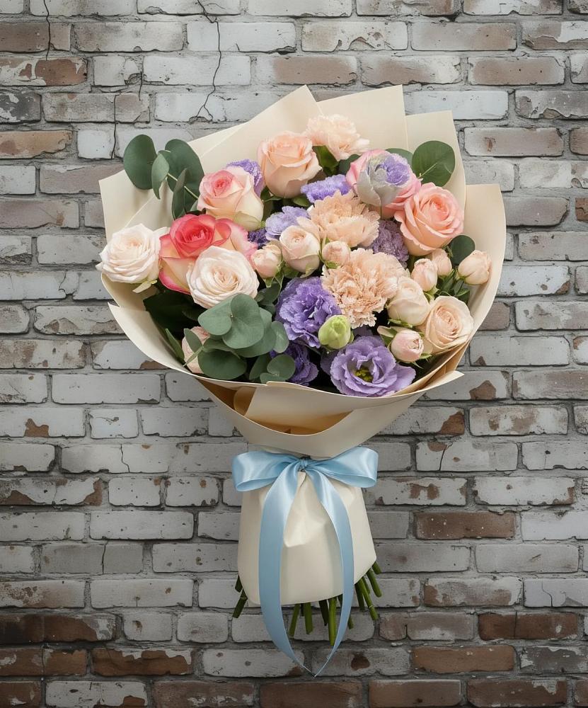 Букет цветов из: Розы, Лизиантусы и Гвоздики в Яр Удмуртия