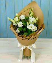 Букет цветов из:  Хризантемы и Лизиантусы #REPLACE_PRED# Яр Удмуртия