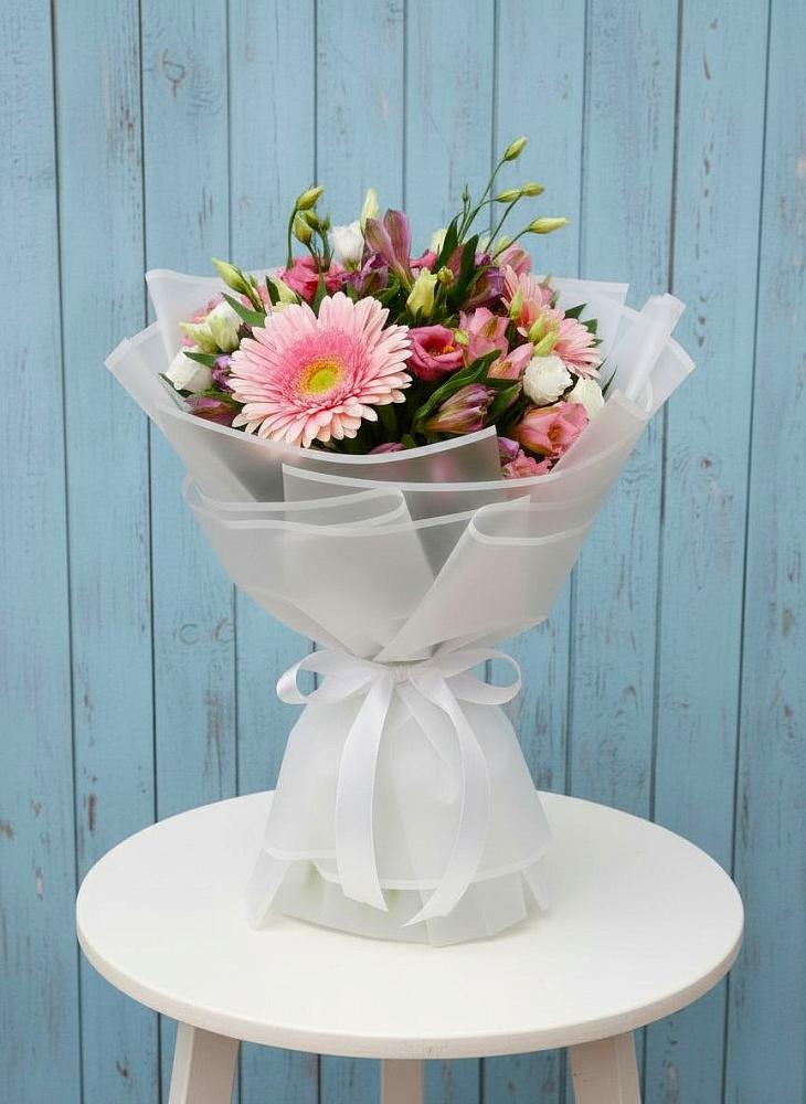 Букет цветов из: Герберы, Альстромерии и Лизиантусы в Яр Удмуртия