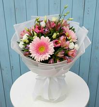 Букет цветов из:  Герберы, Альстромерии и Лизиантусы #REPLACE_PRED# Яр Удмуртия