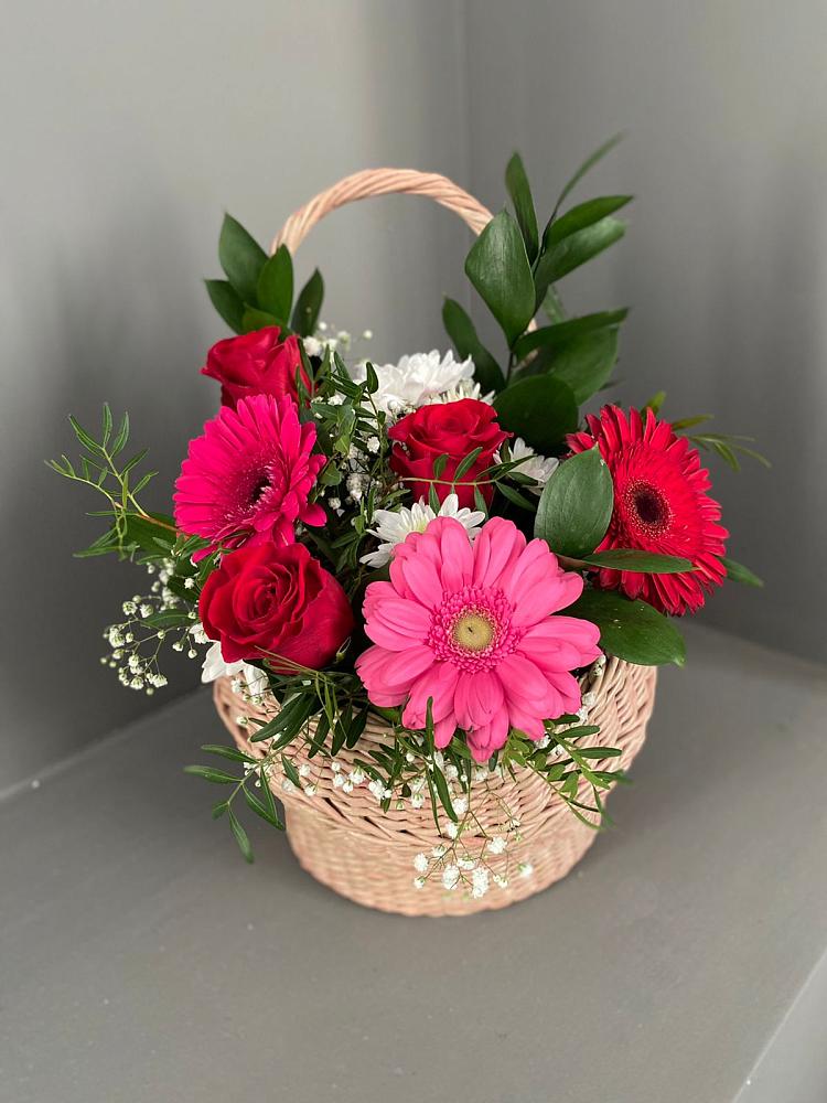 Цветочная композиция из Розы, Хризантемы и Герберы в корзине в Яр Удмуртия