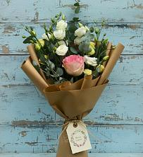 Букет цветов из:  Розы и Лизиантусы в Яр Удмуртия