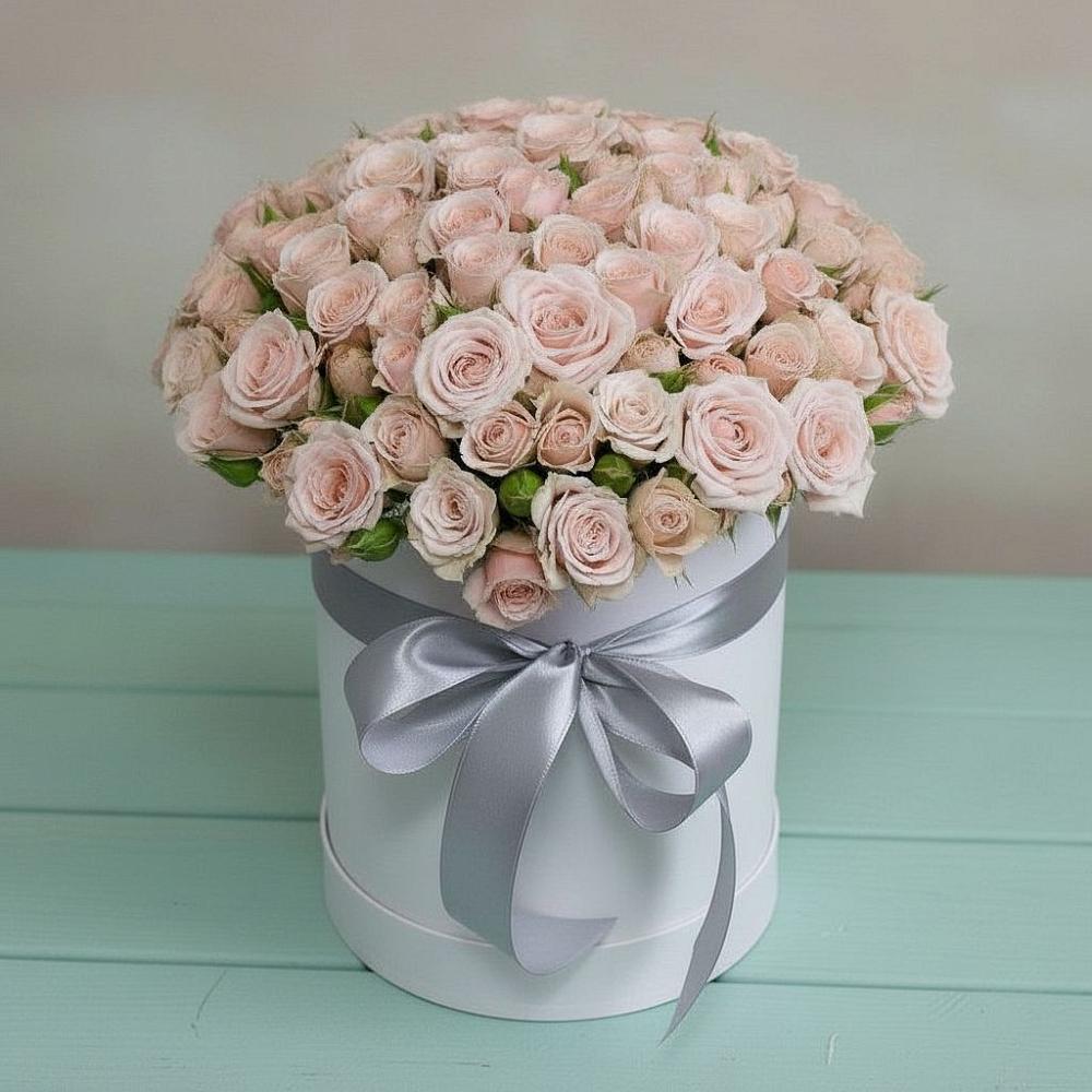 Цветочная композиция из Розы в шляпной коробке в Яр Удмуртия